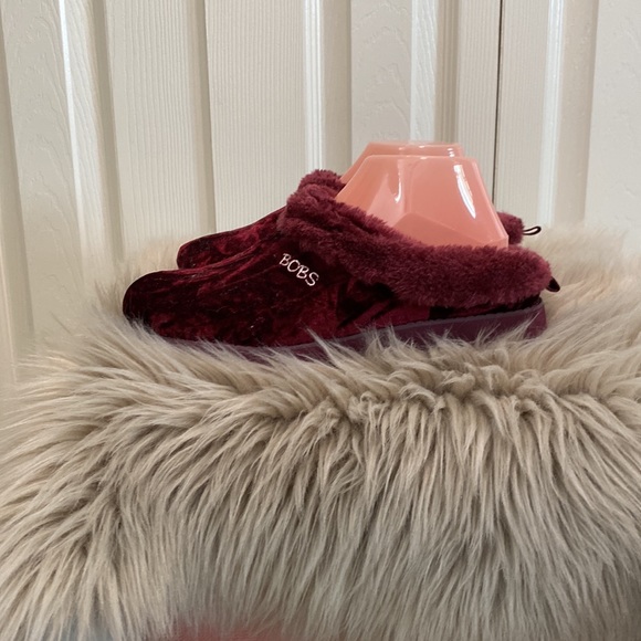 BOBS from Skechers slippers - Picture 3 of 5